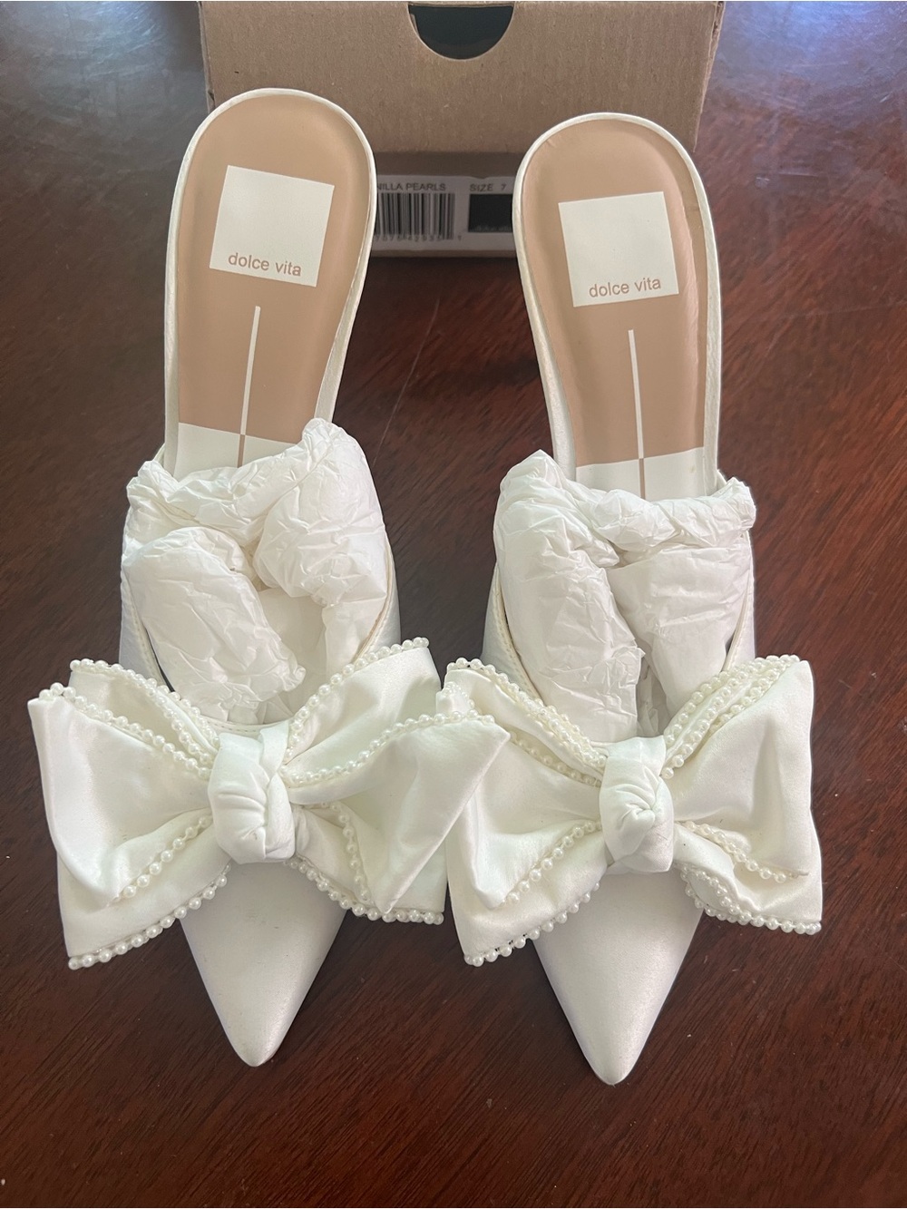 Dolce Vita Kayli Heels Ivory Satin Vanilla Pearls Size 7